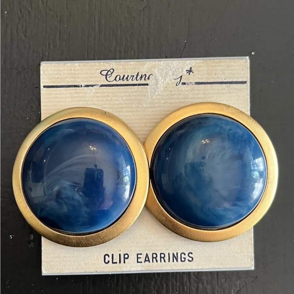 Vintage Matte Gold Earrings Blue & Gold Cabochons Clip On.

New vintage